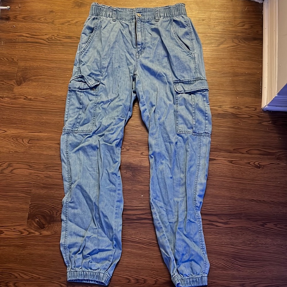 Loose fit mom jeans